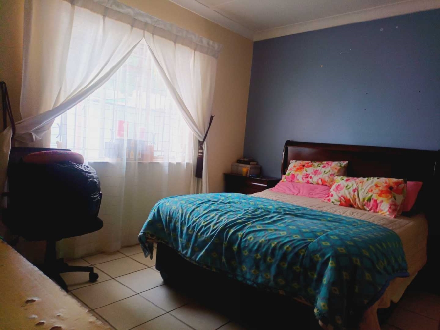 4 Bedroom Property for Sale in Westdene Gauteng