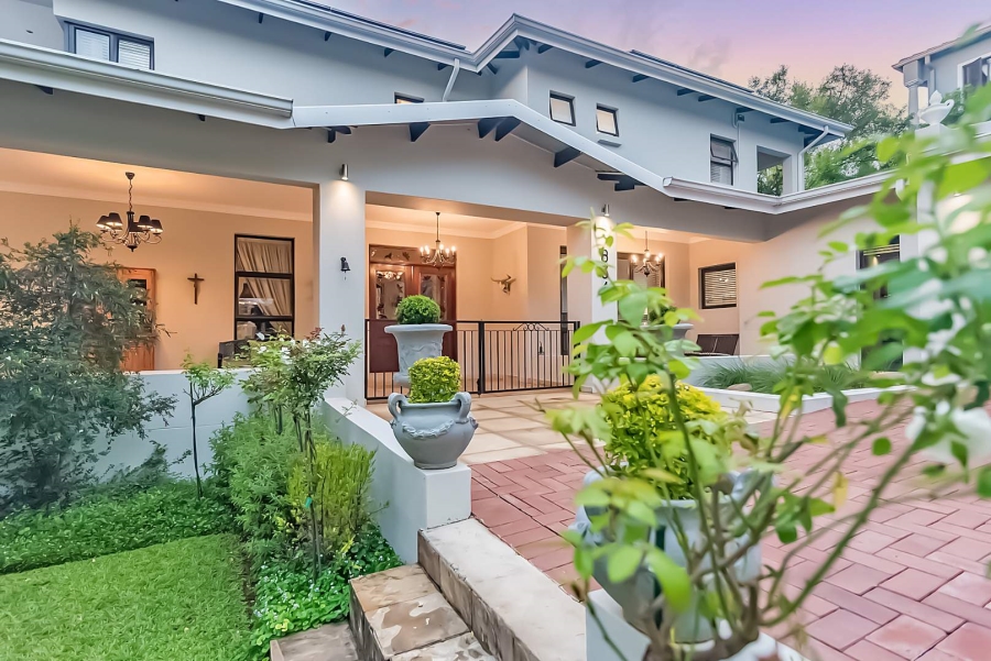 5 Bedroom Property for Sale in Featherbrooke Estate Gauteng