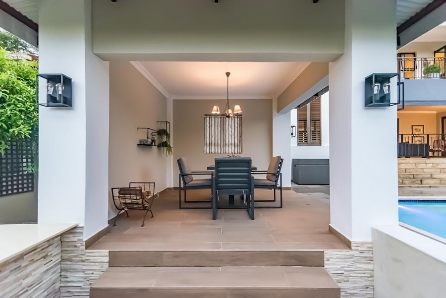 5 Bedroom Property for Sale in Featherbrooke Estate Gauteng