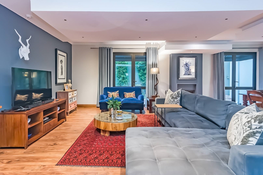 5 Bedroom Property for Sale in Featherbrooke Estate Gauteng