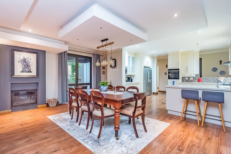 5 Bedroom Property for Sale in Featherbrooke Estate Gauteng