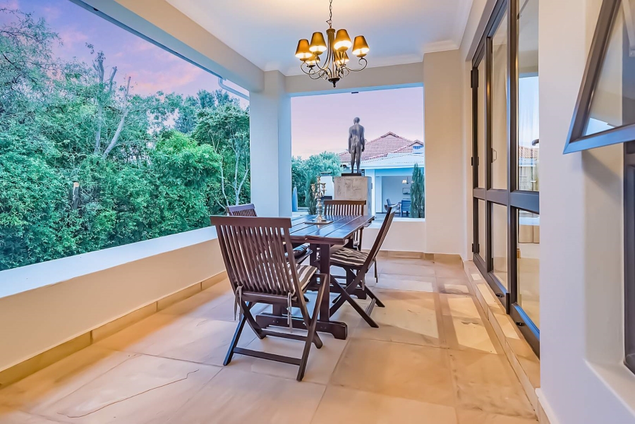 5 Bedroom Property for Sale in Featherbrooke Estate Gauteng