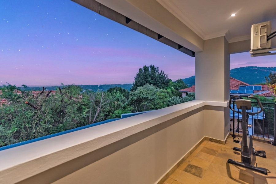 5 Bedroom Property for Sale in Featherbrooke Estate Gauteng