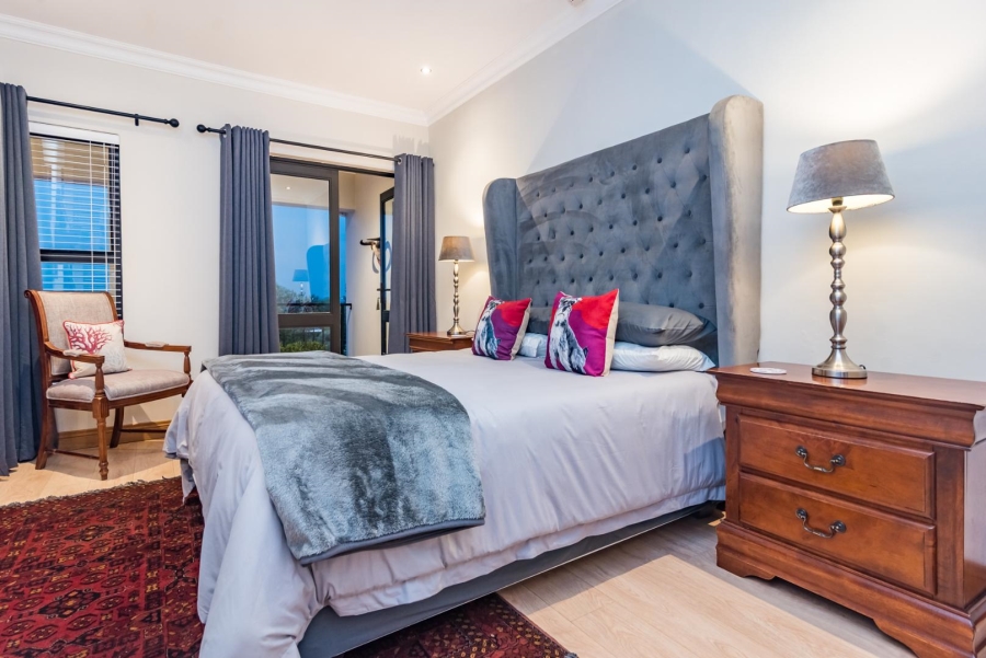 5 Bedroom Property for Sale in Featherbrooke Estate Gauteng