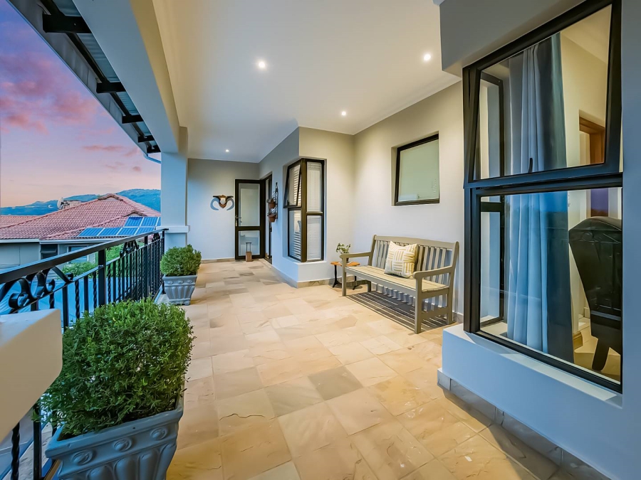 5 Bedroom Property for Sale in Featherbrooke Estate Gauteng