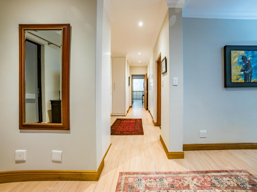 5 Bedroom Property for Sale in Featherbrooke Estate Gauteng