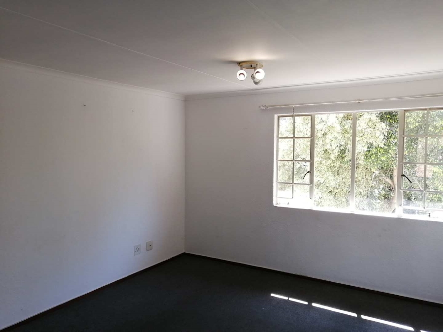 To Let 2 Bedroom Property for Rent in Groenkloof Gauteng