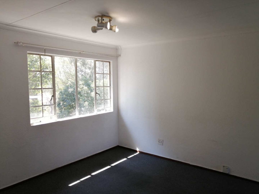 To Let 2 Bedroom Property for Rent in Groenkloof Gauteng
