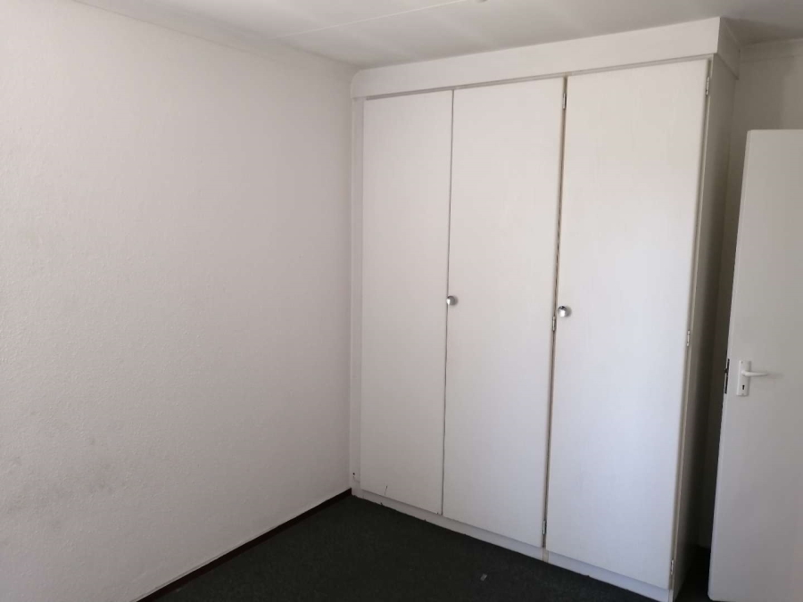 To Let 2 Bedroom Property for Rent in Groenkloof Gauteng