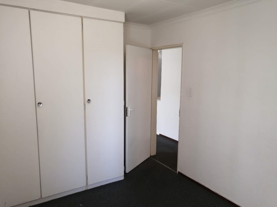 To Let 2 Bedroom Property for Rent in Groenkloof Gauteng
