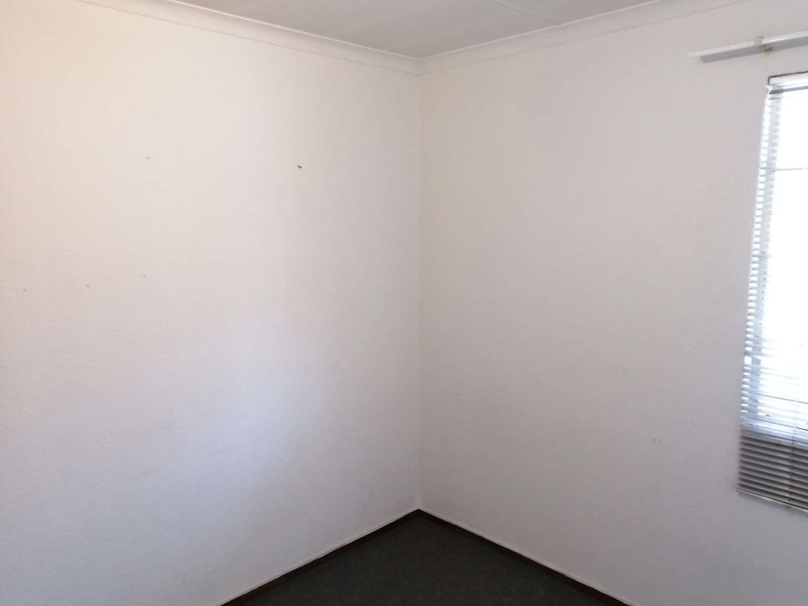 To Let 2 Bedroom Property for Rent in Groenkloof Gauteng