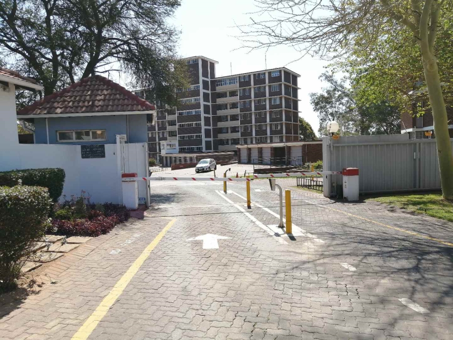To Let 2 Bedroom Property for Rent in Groenkloof Gauteng