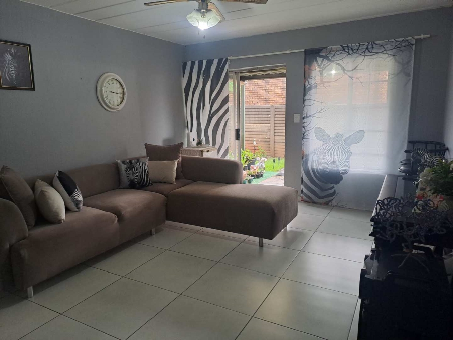 2 Bedroom Property for Sale in Highveld Gauteng
