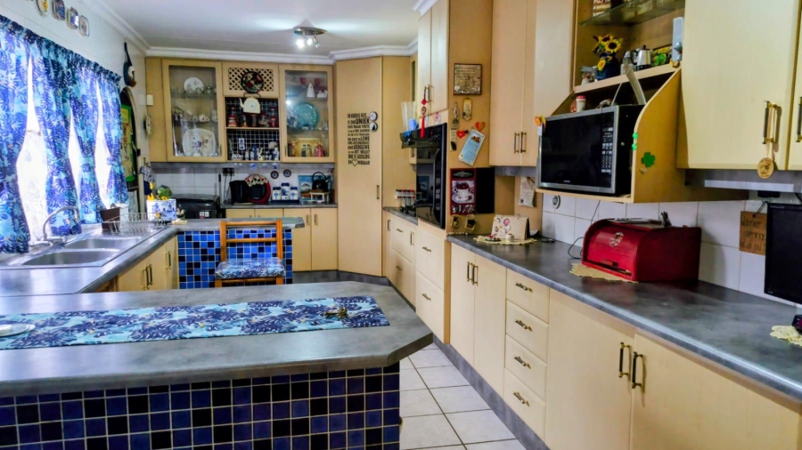 4 Bedroom Property for Sale in Bonaero Park Gauteng