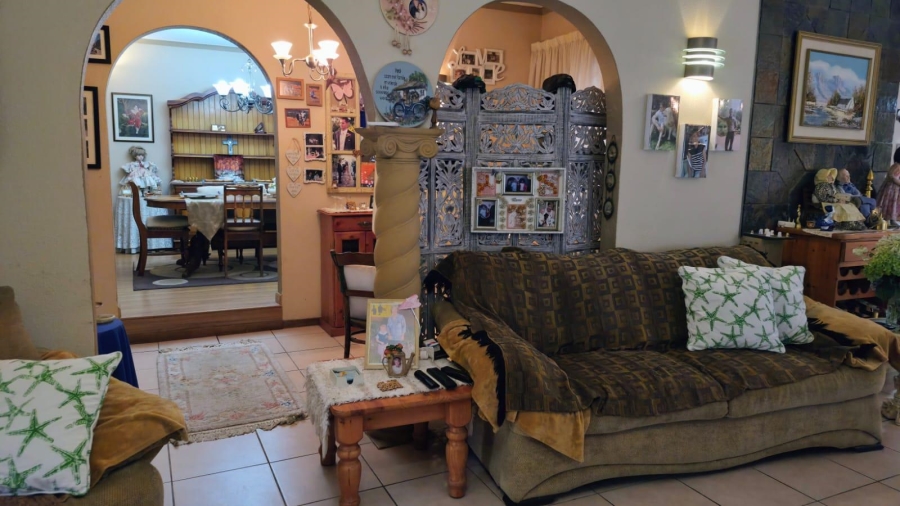 4 Bedroom Property for Sale in Bonaero Park Gauteng