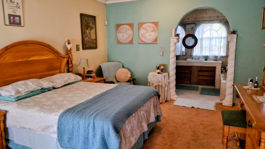 4 Bedroom Property for Sale in Bonaero Park Gauteng