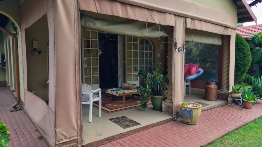 4 Bedroom Property for Sale in Bonaero Park Gauteng