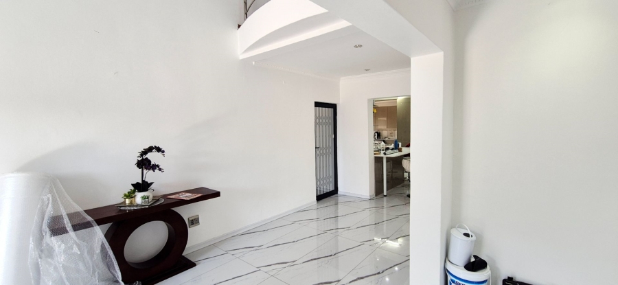 7 Bedroom Property for Sale in Lenasia Ext 3 Gauteng