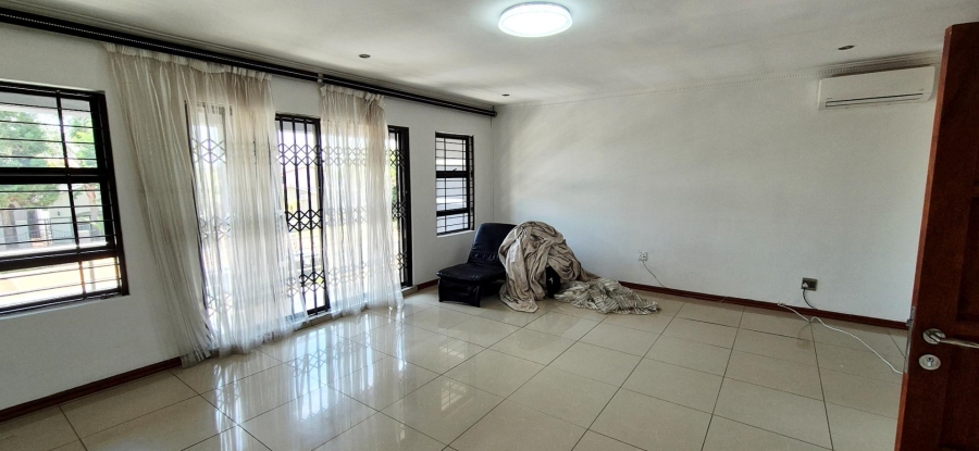 7 Bedroom Property for Sale in Lenasia Ext 3 Gauteng