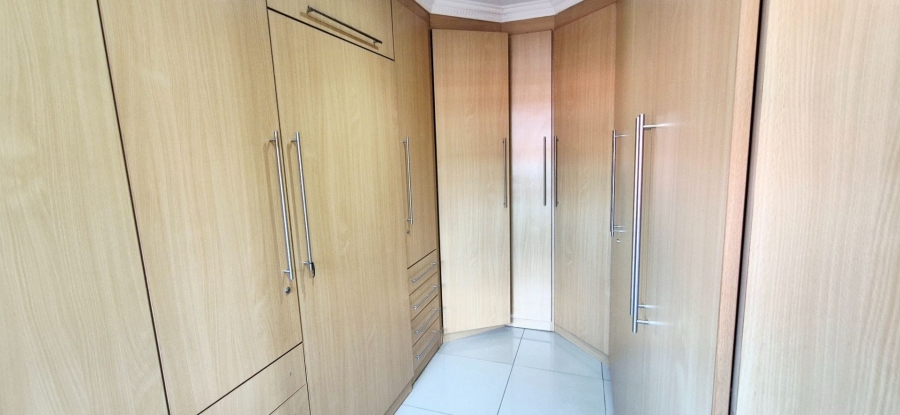 7 Bedroom Property for Sale in Lenasia Ext 3 Gauteng