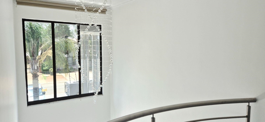 7 Bedroom Property for Sale in Lenasia Ext 3 Gauteng