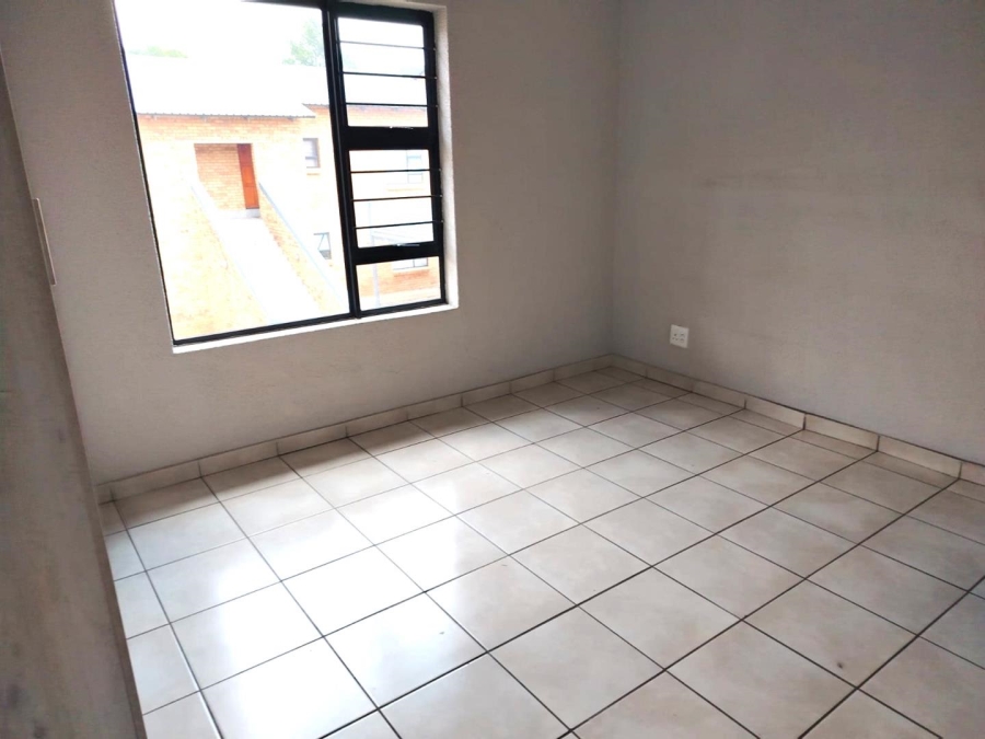 2 Bedroom Property for Sale in Norton Gauteng