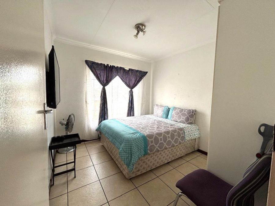 3 Bedroom Property for Sale in Roseacres Gauteng