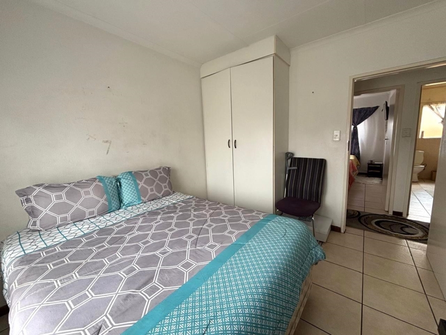 3 Bedroom Property for Sale in Roseacres Gauteng