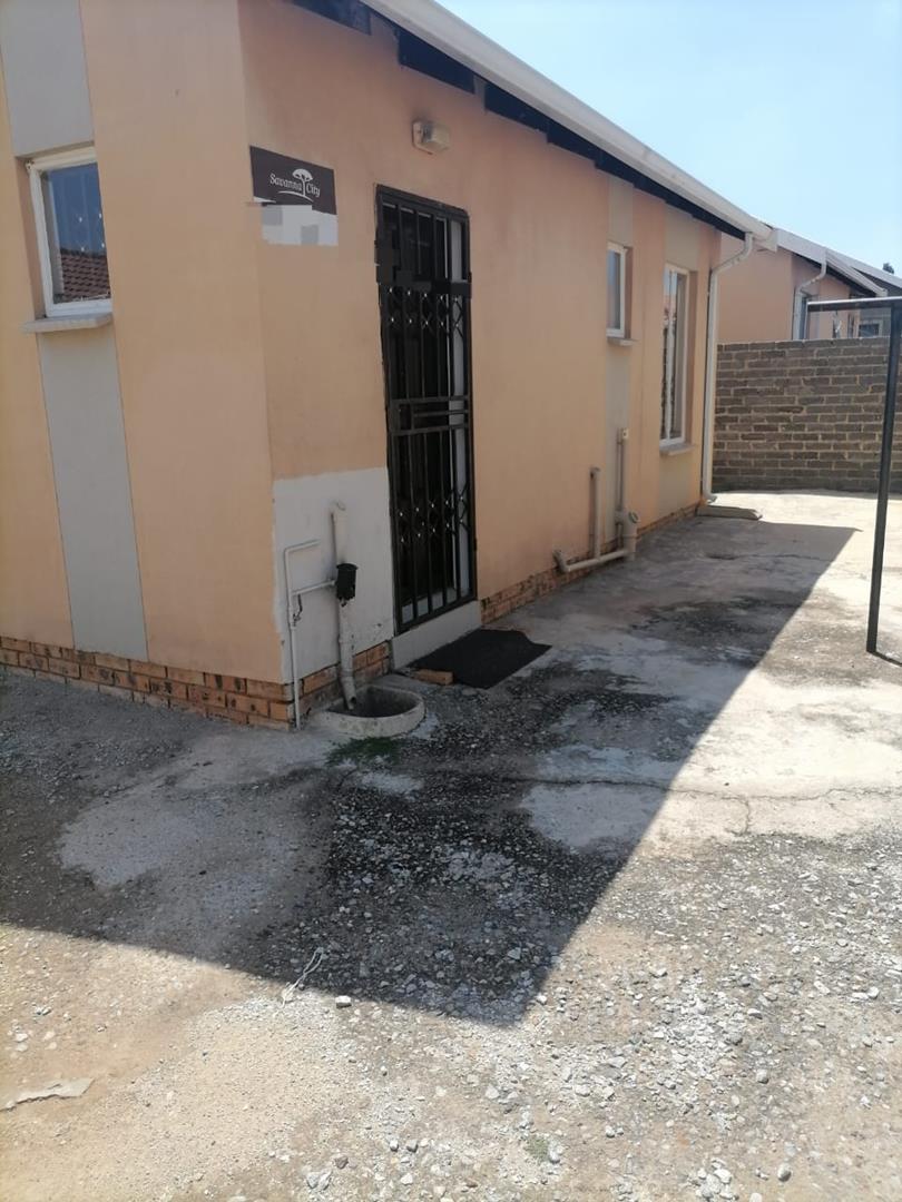 2 Bedroom Property for Sale in Savanna City Gauteng