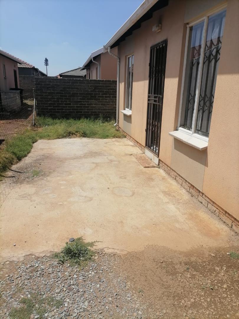 2 Bedroom Property for Sale in Savanna City Gauteng