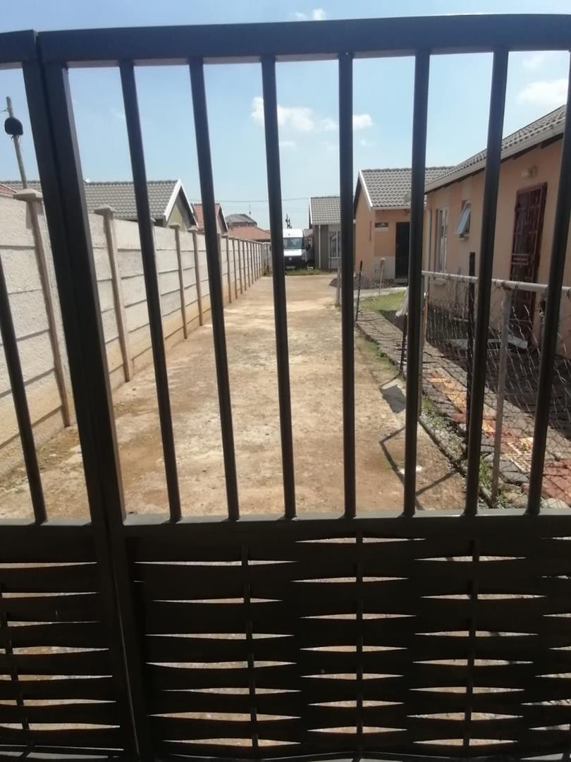 2 Bedroom Property for Sale in Savanna City Gauteng