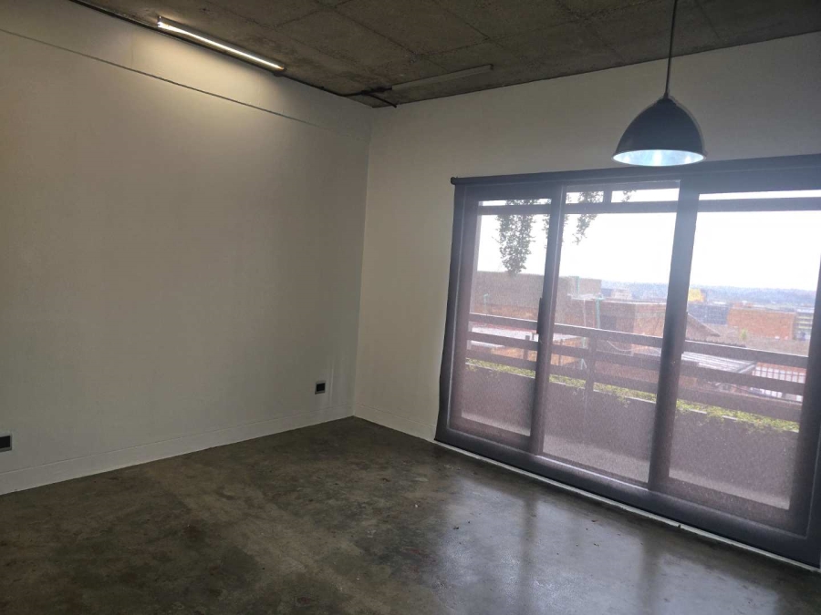 1 Bedroom Property for Sale in New Doornfontein Gauteng