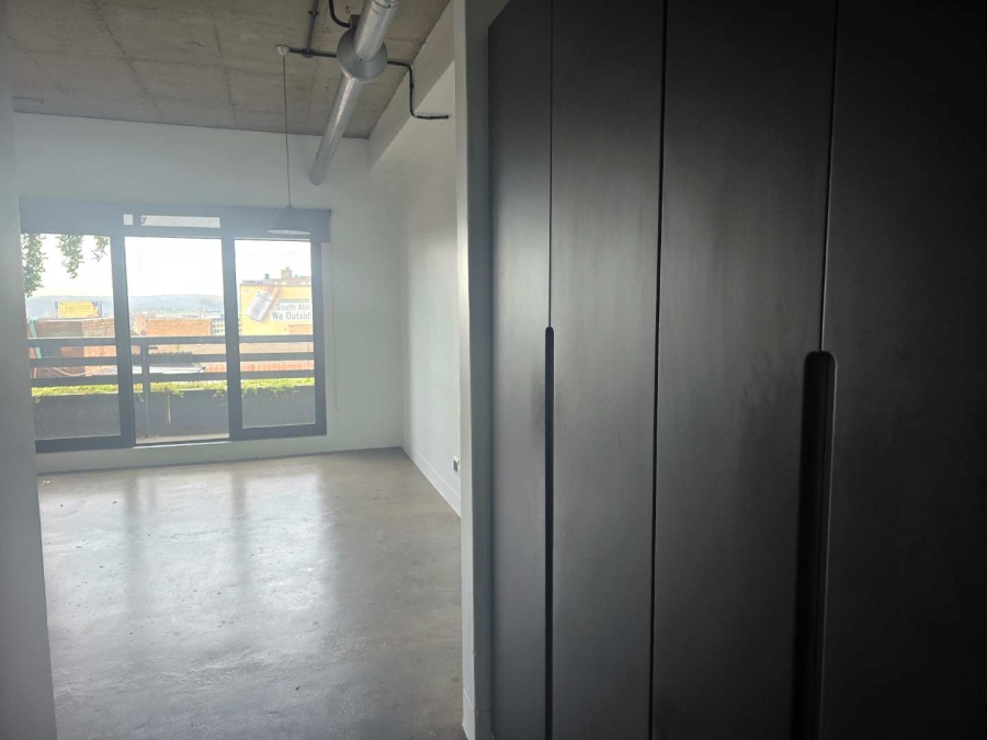 1 Bedroom Property for Sale in New Doornfontein Gauteng