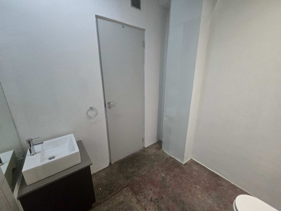 1 Bedroom Property for Sale in New Doornfontein Gauteng