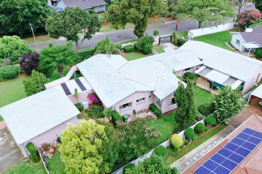 3 Bedroom Property for Sale in Farrarmere Gauteng