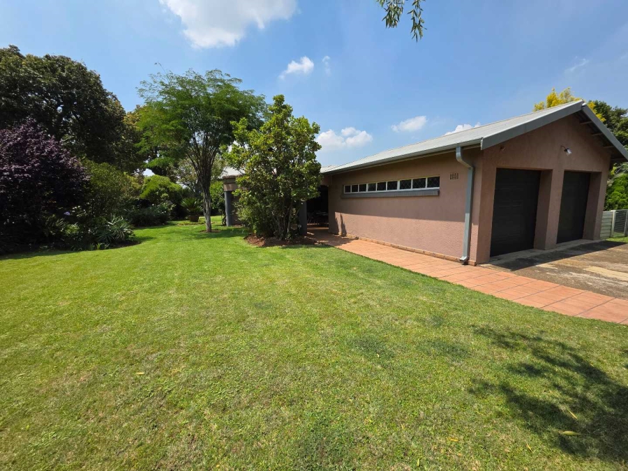 3 Bedroom Property for Sale in Farrarmere Gauteng