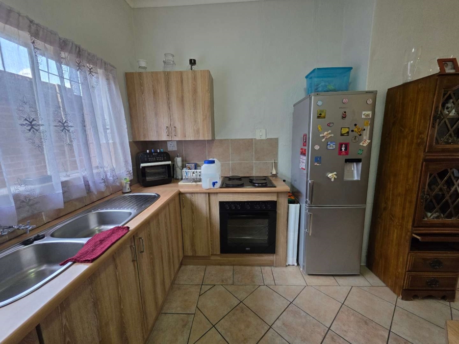 3 Bedroom Property for Sale in Farrarmere Gauteng