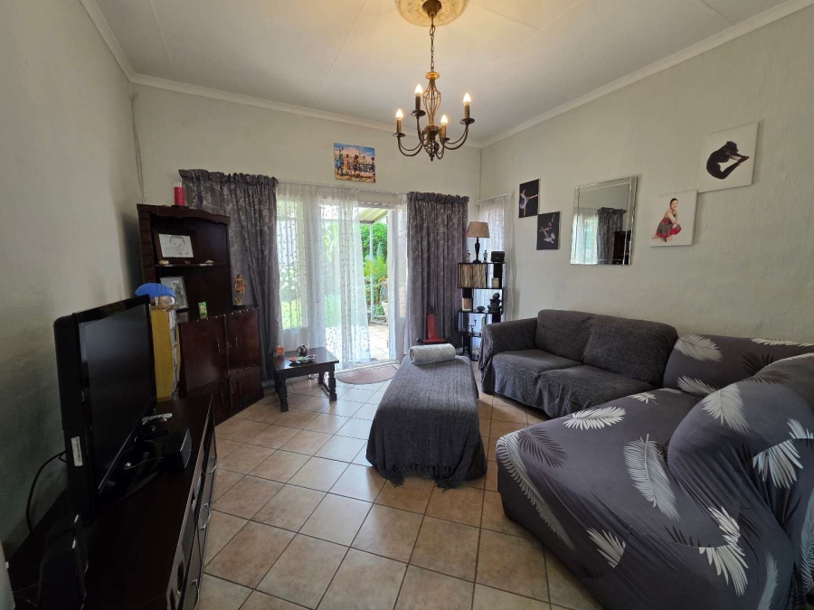 3 Bedroom Property for Sale in Farrarmere Gauteng