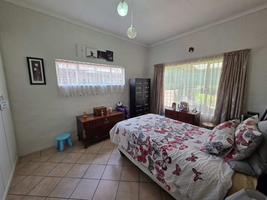 3 Bedroom Property for Sale in Farrarmere Gauteng