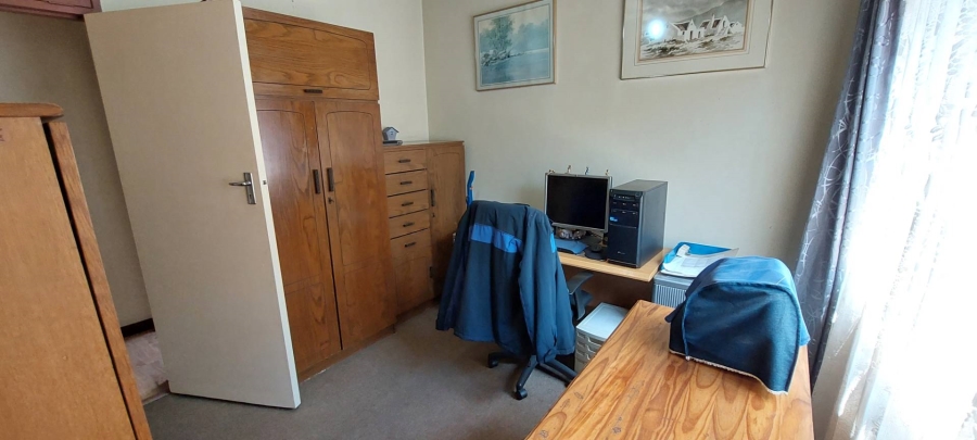 3 Bedroom Property for Sale in Roseacres Gauteng