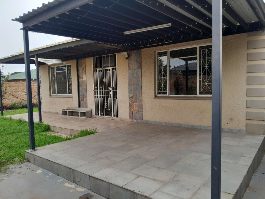 3 Bedroom Property for Sale in Florentia Gauteng