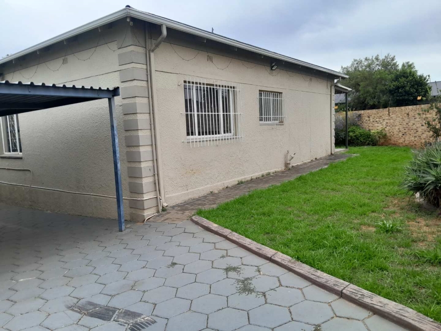 3 Bedroom Property for Sale in Florentia Gauteng