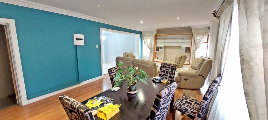 5 Bedroom Property for Sale in Verwoerdpark Gauteng