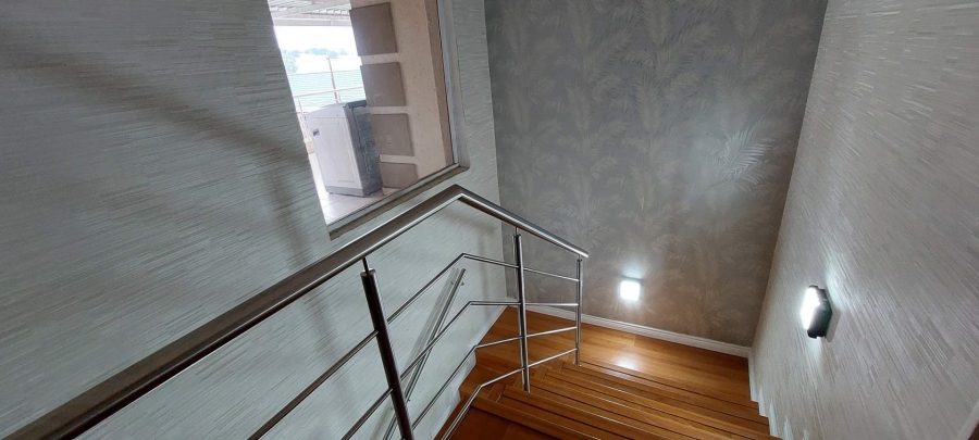 5 Bedroom Property for Sale in Verwoerdpark Gauteng