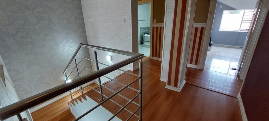 5 Bedroom Property for Sale in Verwoerdpark Gauteng