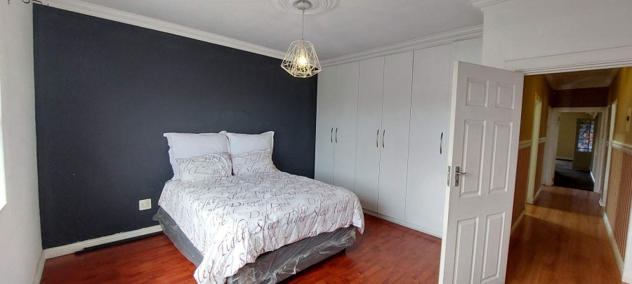 5 Bedroom Property for Sale in Verwoerdpark Gauteng