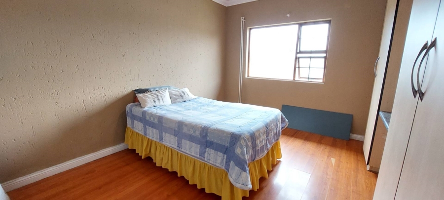 5 Bedroom Property for Sale in Verwoerdpark Gauteng