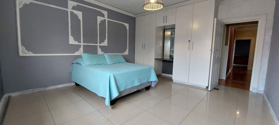 5 Bedroom Property for Sale in Verwoerdpark Gauteng