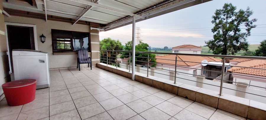 5 Bedroom Property for Sale in Verwoerdpark Gauteng