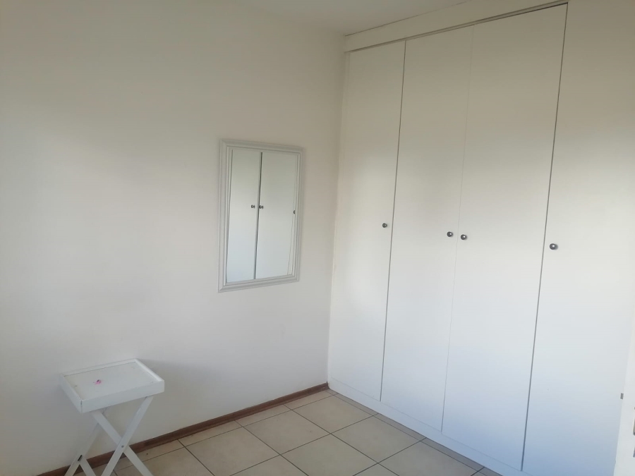 1 Bedroom Property for Sale in Hesteapark Gauteng
